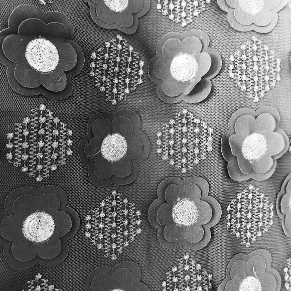 🇮🇹 3D Flowers Tank Top - Picture 3 of 5